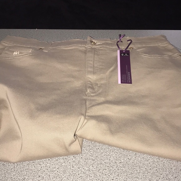 Nwt latte colored jeans - Picture 5 of 7